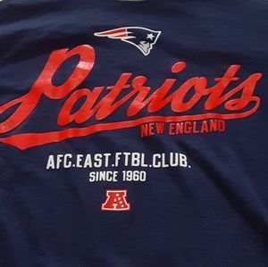 PATRIOTS NFL TEAM APPAREL Women's Size Small Cotton Blend T